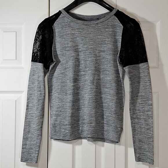 Zara Trafaluc sweater in pale gray cotton and black lace - Picture 2 of 10